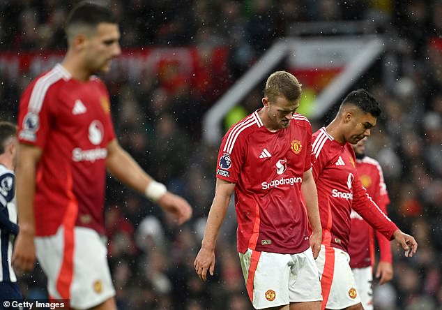 Ugarte wasn't the only summer signing pundits focused on, with Paul Scholes unimpressed by Matthijs De Ligt (centre)