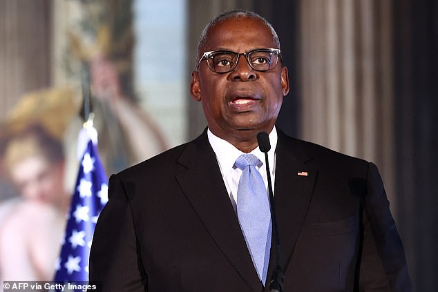 Defense Secretary Lloyd Austin said in a telephone conversation with his Israeli counterpart Yoav Gallant on Monday evening that the US 