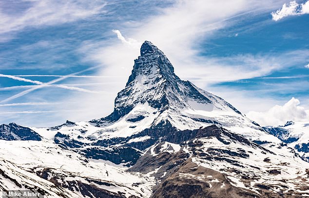 The relevant part of the border runs under the Matterhorn, one of the highest mountains in Europe (photo)