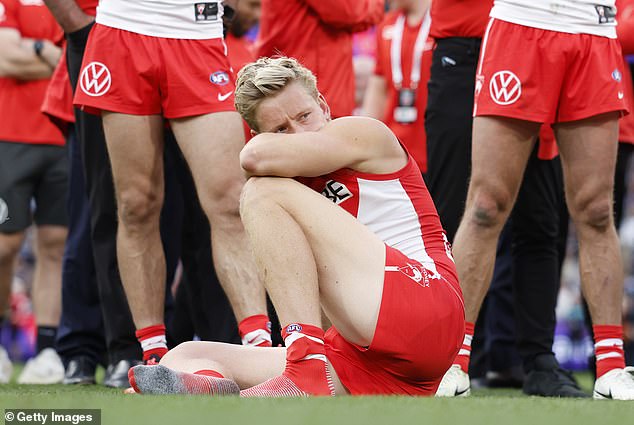 He came off midway through the final quarter and Sydney coach John Longmire revealed after the match that his biggest star was struggling with a stress fracture to his ankle.