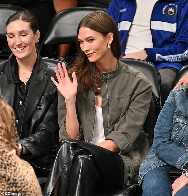 During the match, the beauty waved friendly to fans