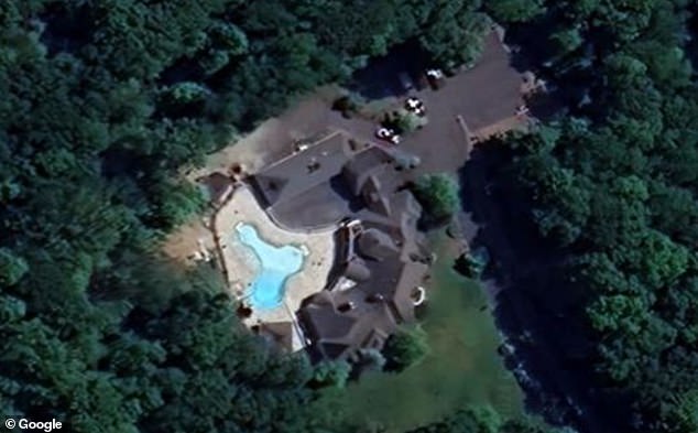 Daggett reportedly lives in a sprawling two-story home worth $1.7 million with a pool in Sparta, New Jersey.