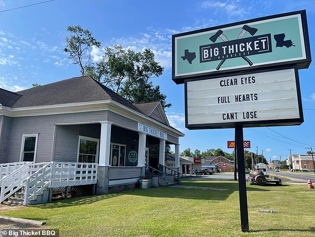 In the town of DeRidder, Katja dines at Big Thicket BBQ and reveals that it is famous for its Bourbon Peach Ribs