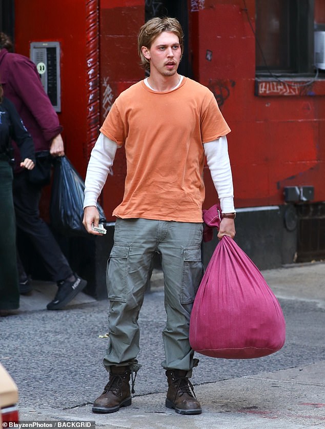 Earlier in the day, Butler looked disheveled while filming a few solo scenes in New York