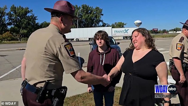 After the incredible episode, Dutcher and his mother visited Gruver to express their gratitude for heroically putting themselves in danger