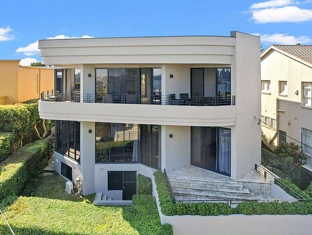 The Vaucluse house was purchased for $13.1 million in September 2022 and sold at a loss in February 2023