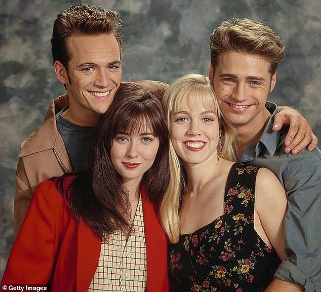 Garth is known for playing Kelly Taylor on Beverly Hills, 90210 alongside other stars such as Tori Spelling, the late Shannen Doherty, Jason Priestly and the late Luke Perry; Garth (bottom right) seen with Perry, Doherty and Priestly