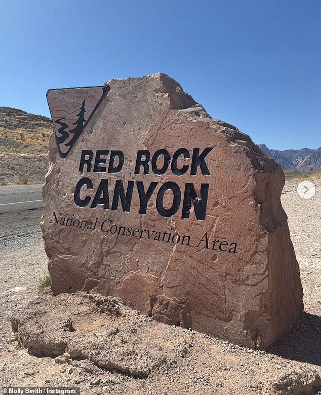 During her trip, the beauty also ventured to Red Rock Canyon National Reserve