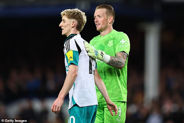 Pickford and Gordon were chatting at Goodison Park shortly after the match