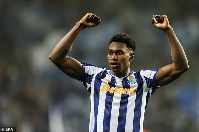 Samu Omorodion scored a double for Porto to put United on the brink of another defeat