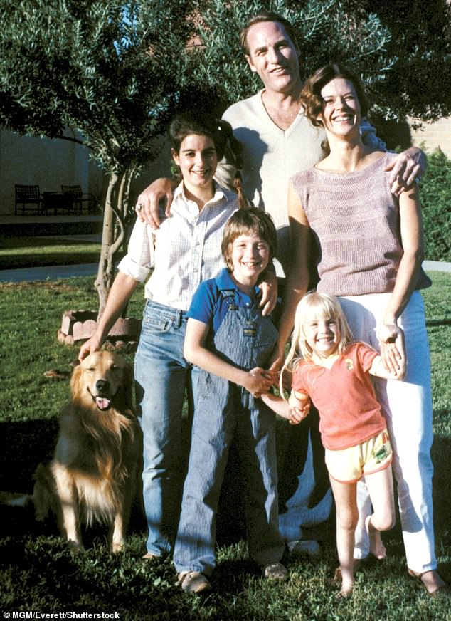 Stars cast in the project included JoBeth Williams, Craig T. Nelson, Oliver Robins and the late Heather O'Rourke and Dominique Dunne