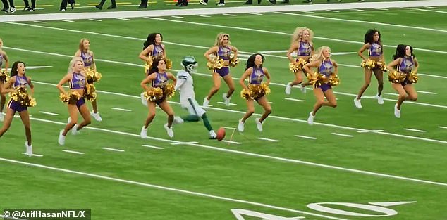 Zuerlein decided to continue and kicked the field goal between the rows of cheerleaders