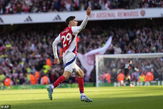 Gabriel Martinelli came off the bench to put the Gunners ahead after 68 minutes