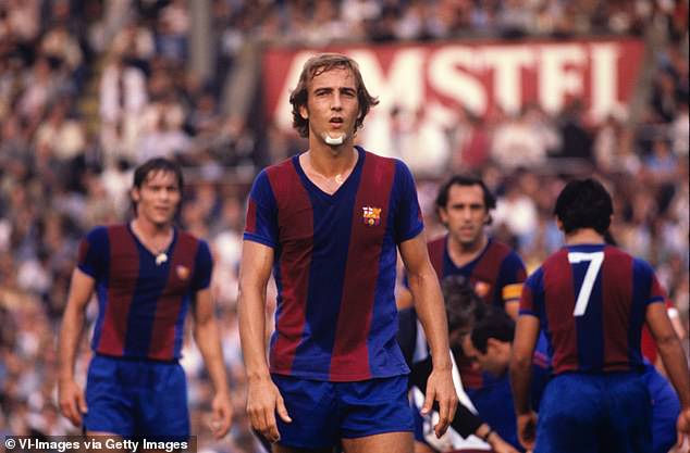 Meanwhile, he played 140 games for Barcelona, ​​where he won the Copa del Rey and the European Cup Winners' Cup