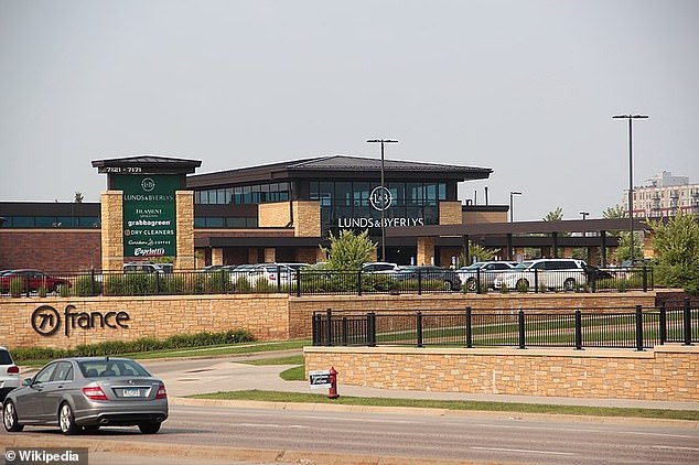 Customers are asked to return these products to a Lunds & Byerlys store for a refund or to throw them away