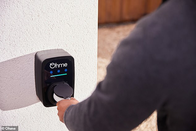 Home charging provider Ohme has entered into a partnership with major electronics chain Currys, selling EV chargers directly to customers.