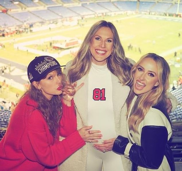 Mahomes captioned the three photos of the trio: “Same girls, new belly.”