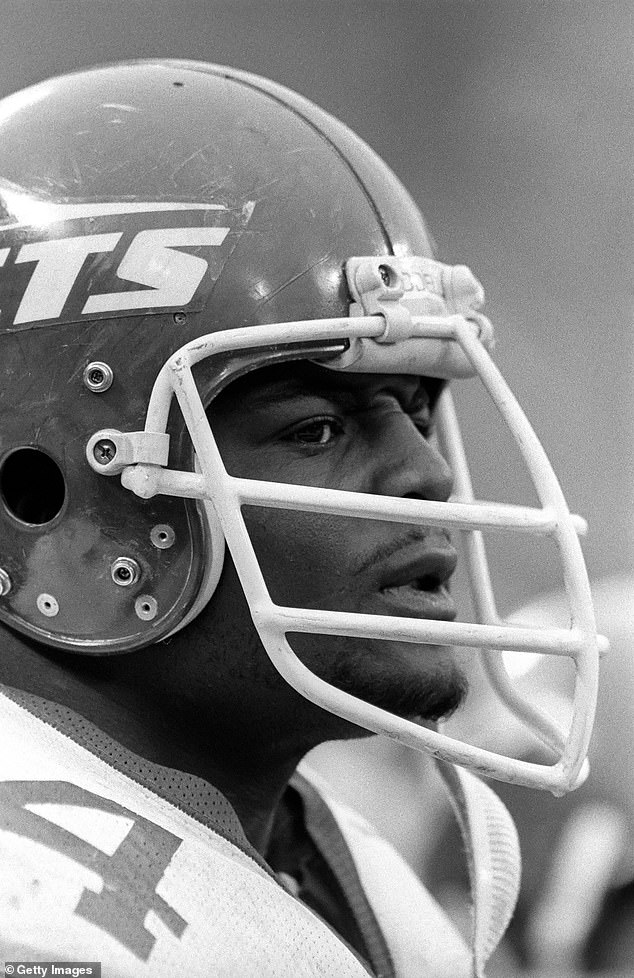 Former New York Jets defensive tackle Abdul Salaam died Tuesday after health problems