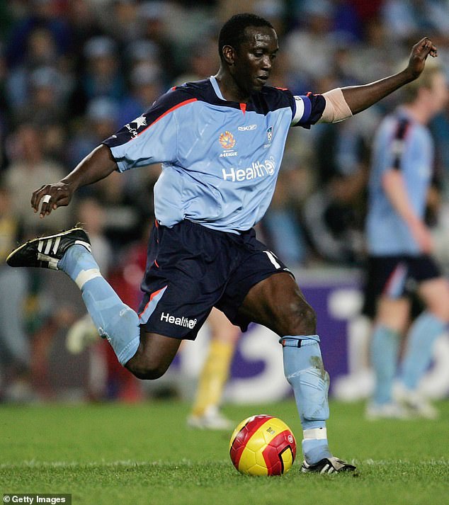 In the twilight of his career, Yorke signed for Sydney FC as their marquee player and won the A-League grand final in March 2006.