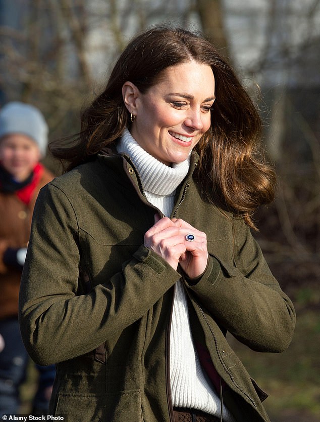 The engagement ring Kate wore was chosen by Princess Diana