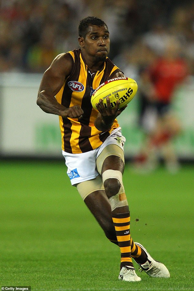 It was claimed that Peterson was removed from the 2010 elimination final against Fremantle because his partner said he had used marijuana in the week before the match.