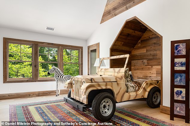 This safari jeep bed allows children to dream of the outdoors