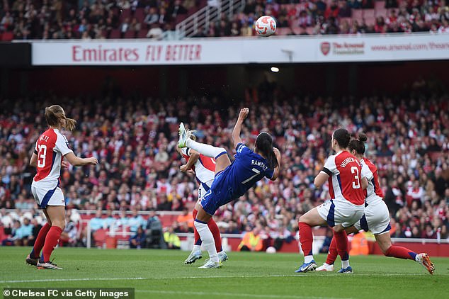 Chelsea star Mayra Ramirez (center) opened the scoring in style after just four minutes