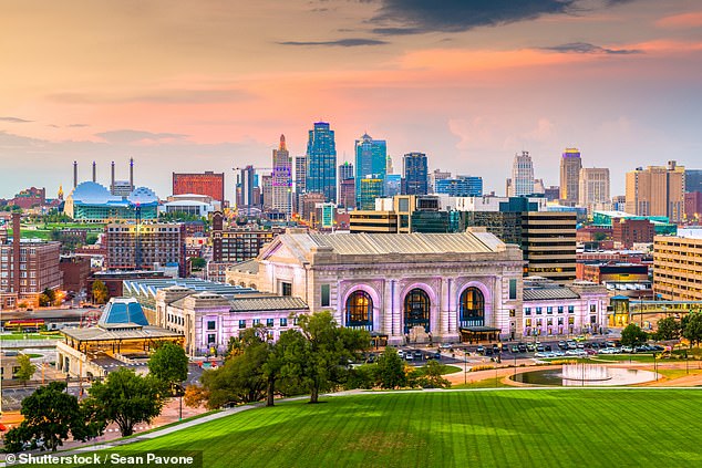 In addition to a thriving arts and culture scene, with many museums, galleries and theaters, Kansas City also has a median home price of $389,500.