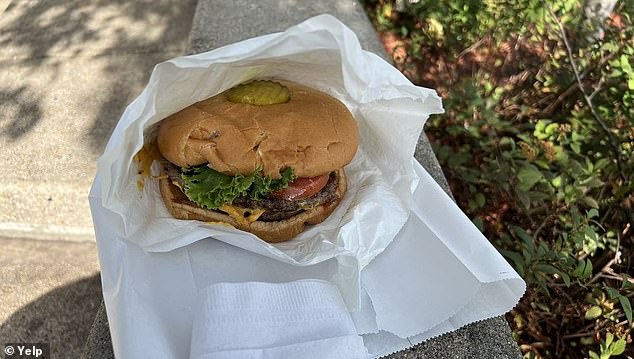 1728838228 272 The best place to get a burger in the US