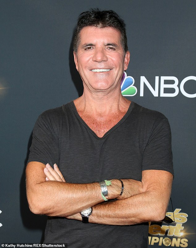 In 2019, Simon admitted he had a non-surgical facelift, but did not say when, saying the procedure 'hurt like hell' (2019 photo)