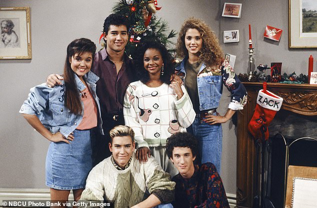 Pictured: (front row left) Mark-Paul Gosselaar as Zack Morris, Dustin Diamond as Samuel 'Screech' Powers (back row left) Tiffani Thiessen as Kelly Kapowski, Mario Lopez as AC Slater, Lark Voorhees as Lisa Turtle, Elizabeth Berkley as Jessie Spano