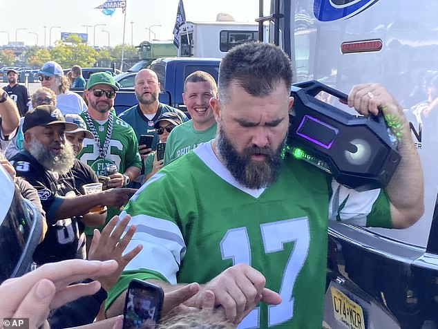 Kelce led the Eagles fans in singing prior to the team's 20-16 victory over the Cleveland Browns