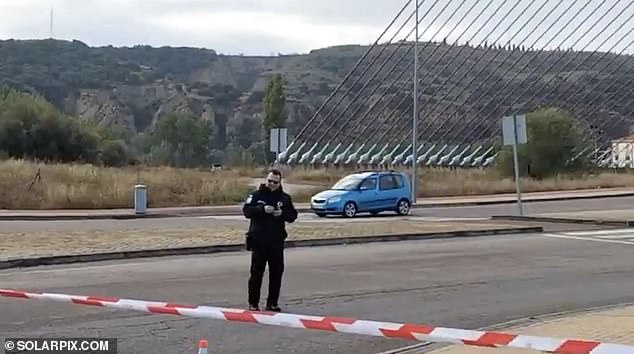 Police on the scene at the Castilla La Mancha bridge in Talavera de la Reina