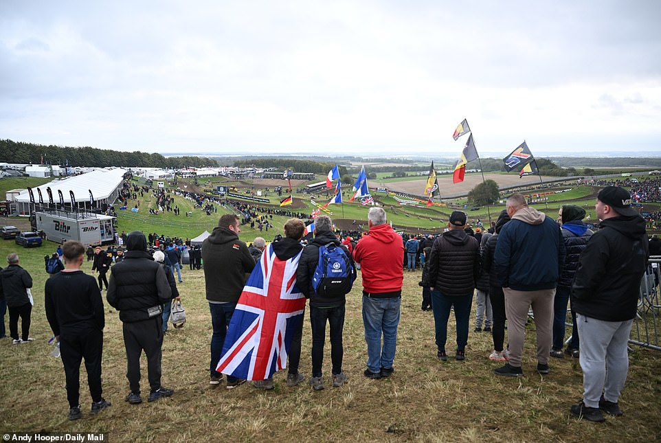 1728906980 192 PHOTO SPOTLIGHT Fans descend on a rainy Matterley Basin Circuit