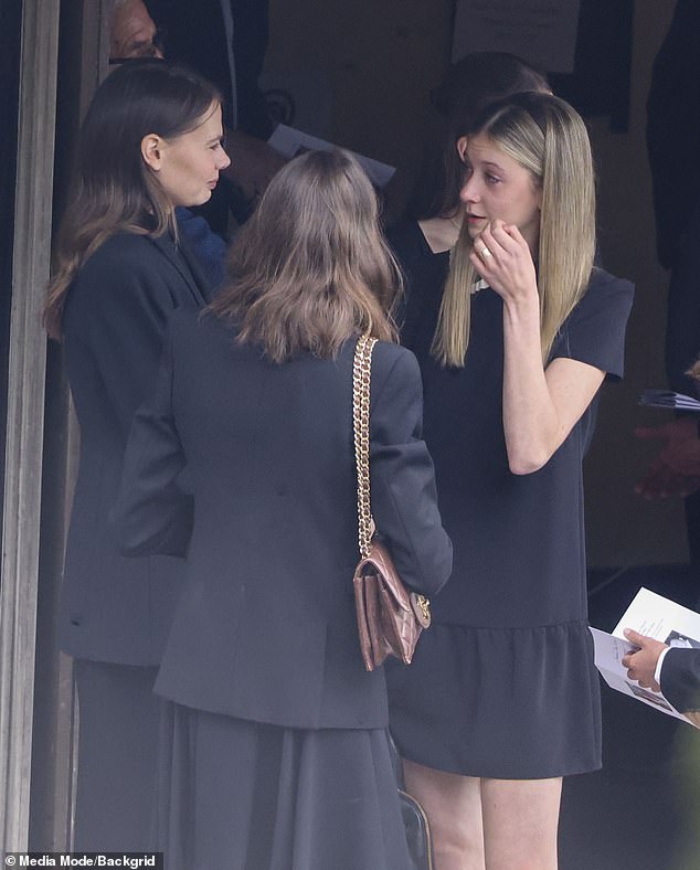 An emotional Sunday was comforted by her cousins ​​Lucia, 26, and Sybella, daughters of Antonia and her late husband Angus Hawley