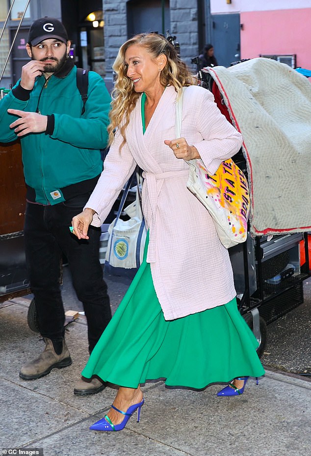 For the day's shoot, Parker - who has played newspaper columnist Carrie Bradshaw for almost three decades - wowed in a glamorous bright green maxi dress