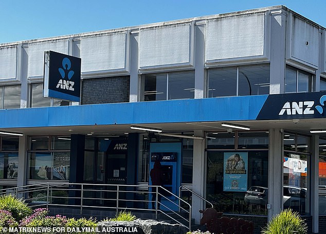 Pictured: The ANZ bank in Te Kuiti, which police say was robbed by Tom Phillips and one of his children