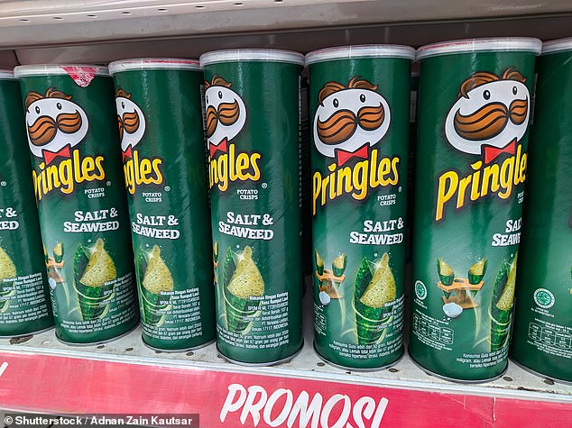 A disappointed traveler accidentally bought seaweed-flavored Pringles in Thailand, thinking they were sour cream and onion