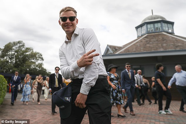 Visitors of all ages, suited to the occasion, poured in from 10am to place their bets ahead of the main event at 4.15pm.