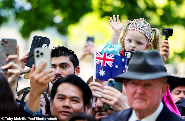 Australians lined the streets of North Sydney to welcome the Royals, with flags and tiaras