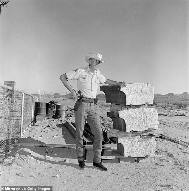 Pictured: The new location for London Bridge - Lake Havasu in Arizona - in 1970