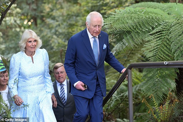 The Queen spoke to a selection of volunteers from the gardens and school children about the Banksia species, before having the opportunity to take part in nature-based educational activities with the children