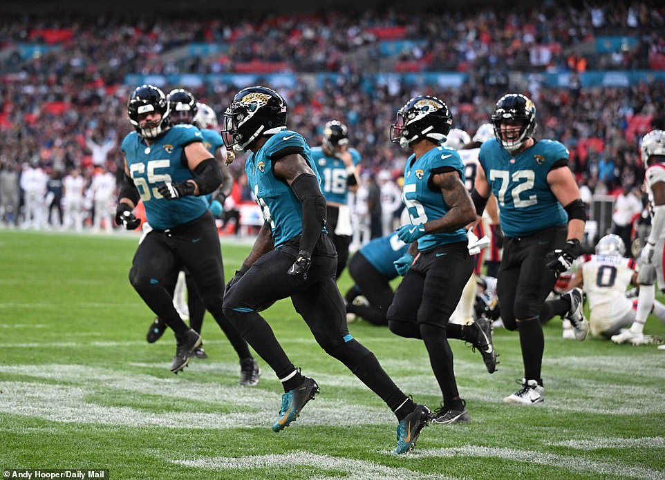 The Jaguars improved to a 2-5 record as they put in an outstanding performance to brush aside the Patriots at Wembley