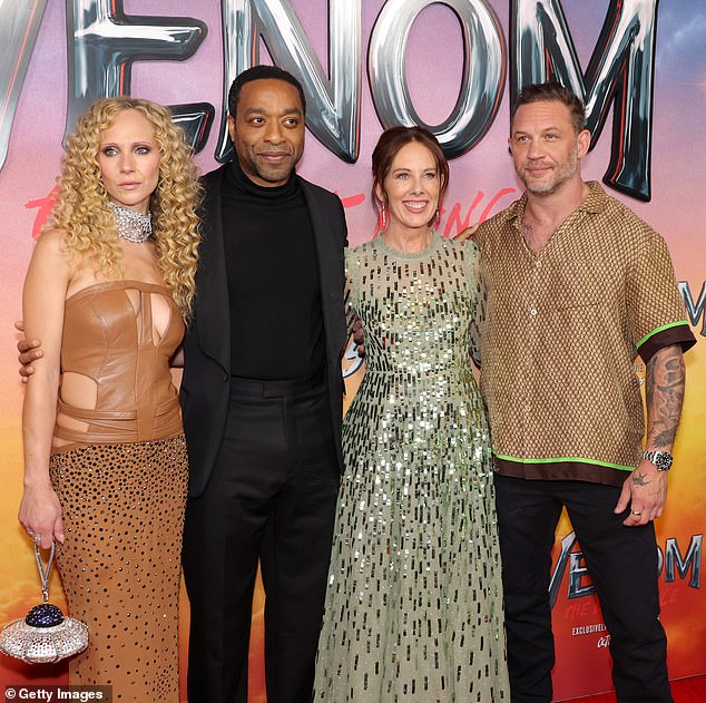 Juno also caught up with colleagues (L–R) Chiwetel Ejiofor, director Kelly Marcel and lead actor Tom Hardy as they walked the step-and-repeat route.