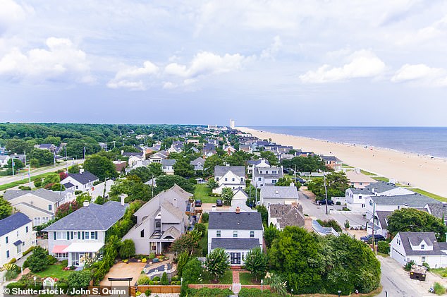 In Virginia Beach, Virginia, 25.9 percent of listings have fallen in price in the past year. The average price for this beachside city is now $649,000