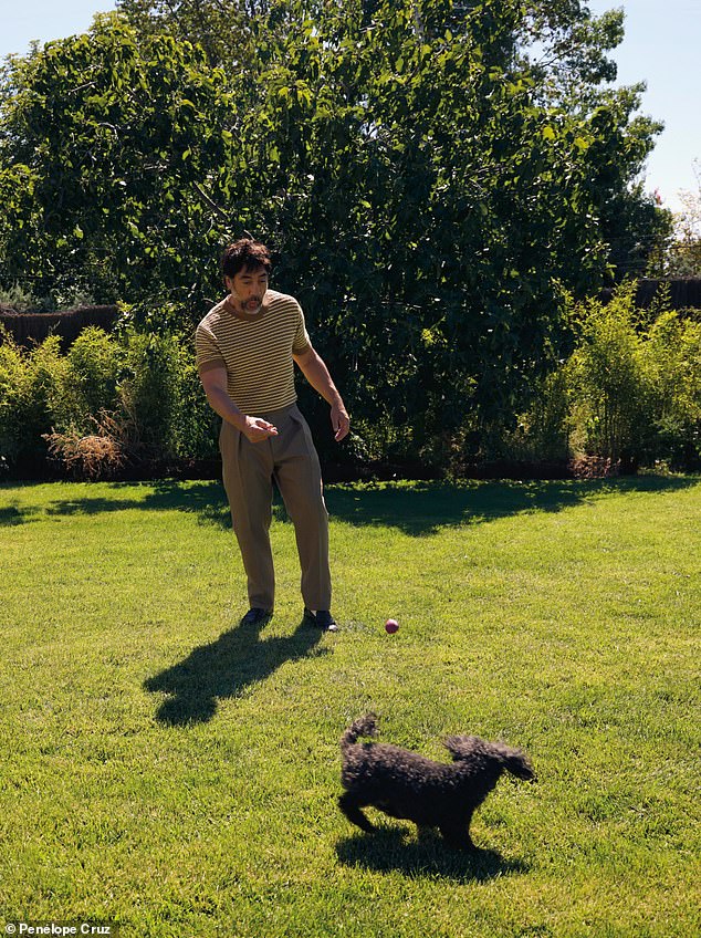 1729576878 142 Javier Bardem 55 shows off his shirtless physique in snaps