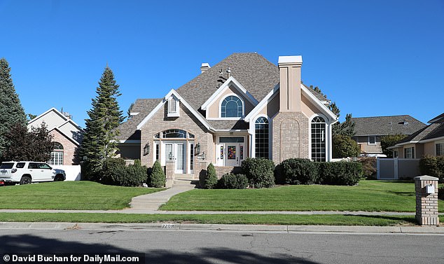 The photo shows Gledhill's parents' enormous home in Utah. Her children currently live with her grandparents