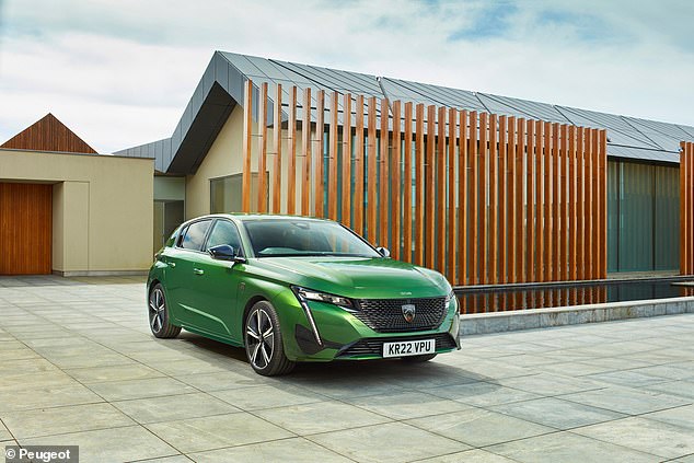 Peugeot is another automaker significantly reducing its diesel availability. In 2024, the country will have only two oil burners in its ranks; in 2015 there were eleven.