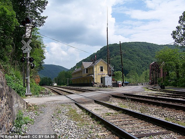 Thurmond, West Virginia, one stop east of Montgomery, ranks fourth with 466 passengers. Image courtesy of Creative Commons Licensing