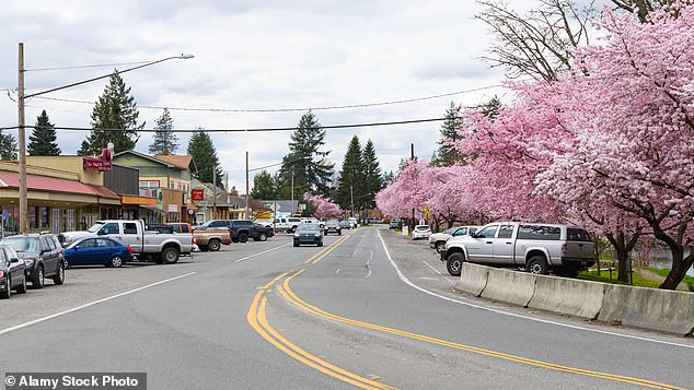 Fall City ranks 29th out of 273 U.S. cities in cost of living, which is 120 percent of the national average. Downtown Fall City is pictured